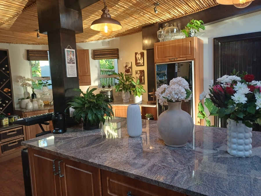 4 Bedroom Property for Sale in Hoekwil Western Cape